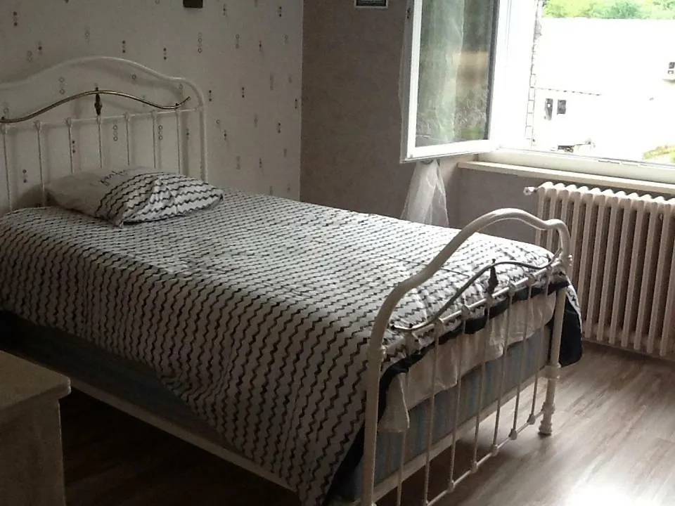 Le Rocher De Bonnevie Murat  Homestay Murat (Cantal)
